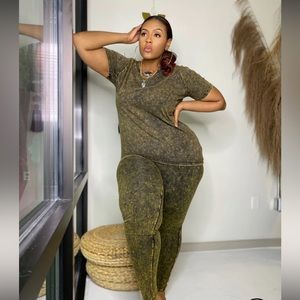 Plus Size Acid Wash Mid-waist Leggings Set- Olive Green